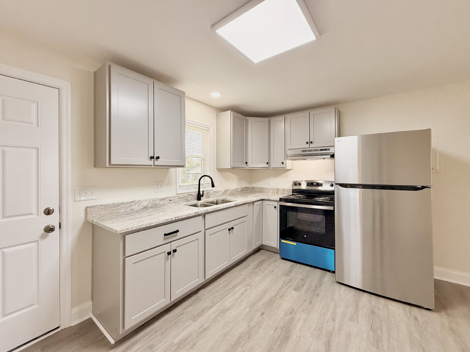 Renovated 1 Bedroom/1 Bathroom Home with Covered Back Porch property image