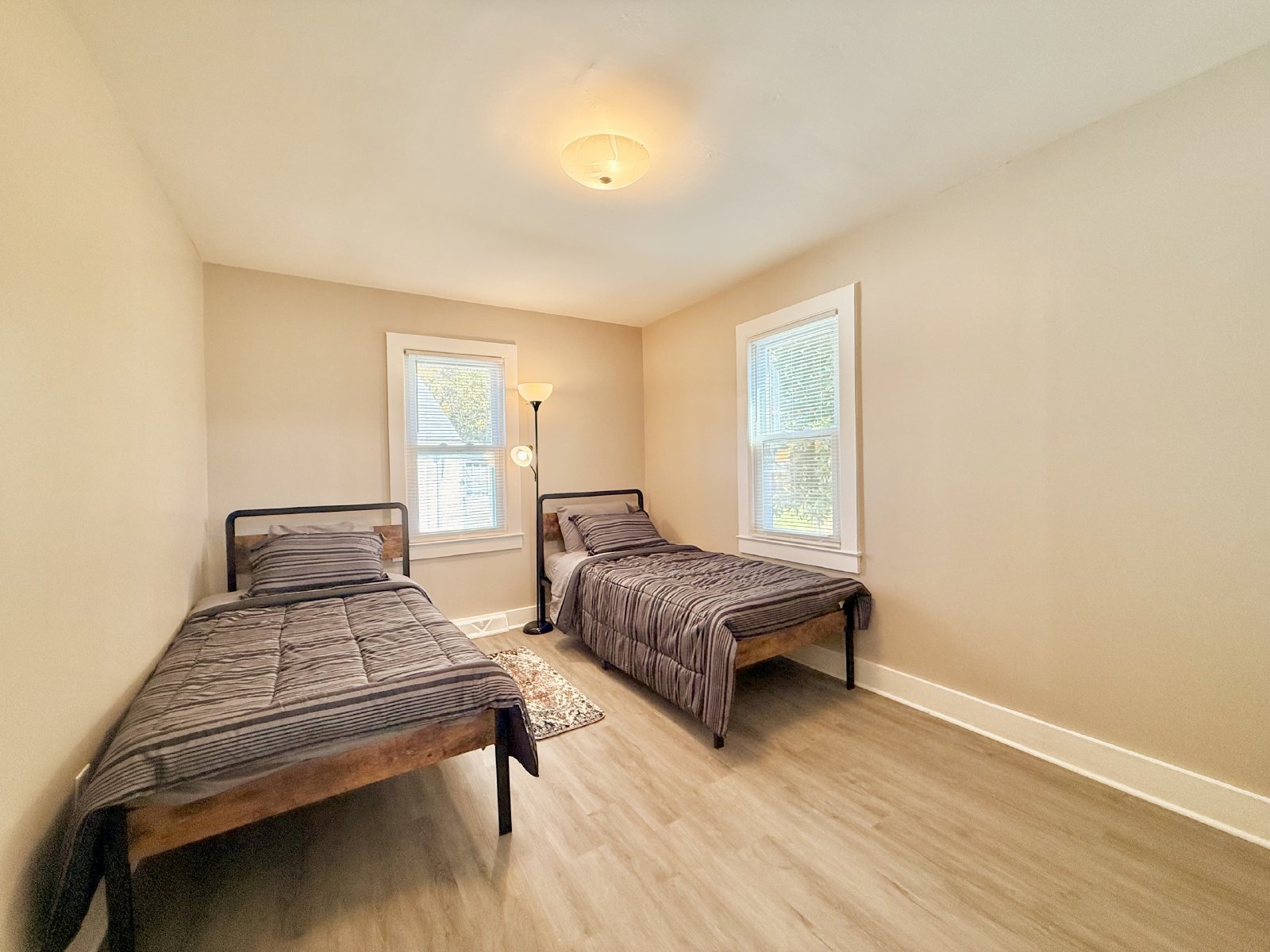 Fully Furnished & Utilities Included -SHORT TERM LEASES AVAILABLE with a premium. property image