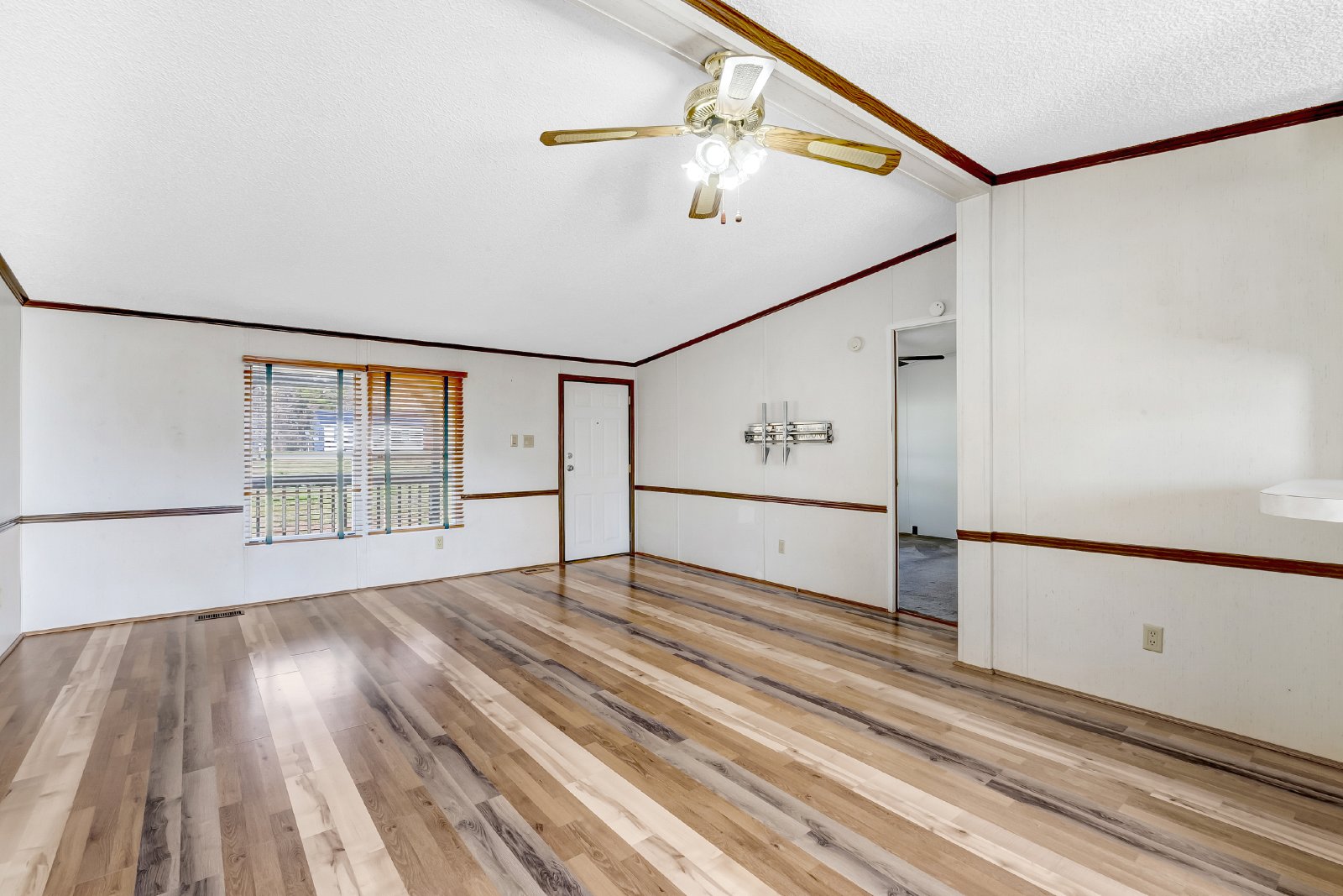 3 Bedroom/2 Bathroom Equine Farm Home property image