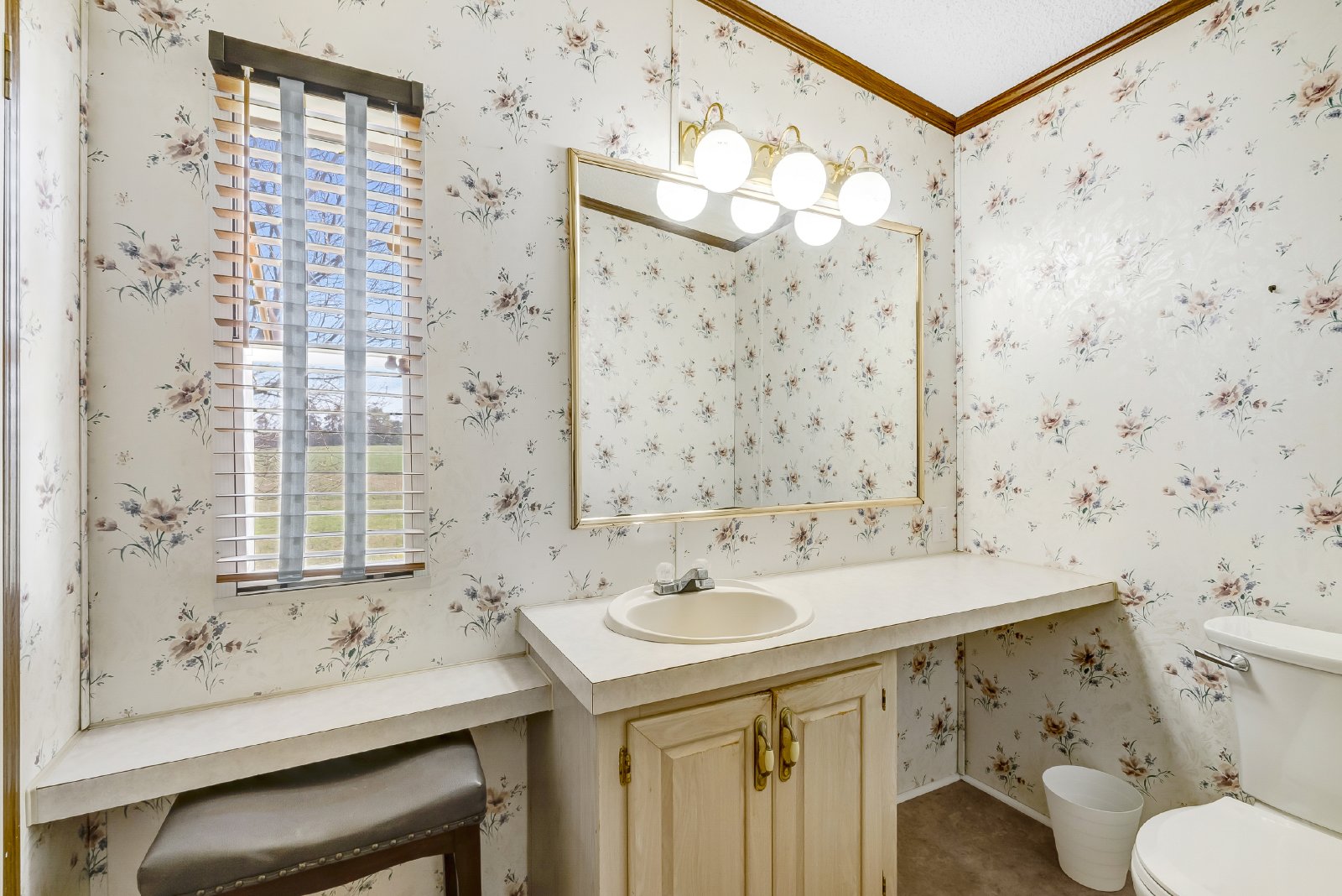 3 Bedroom/2 Bathroom Equine Farm Home property image