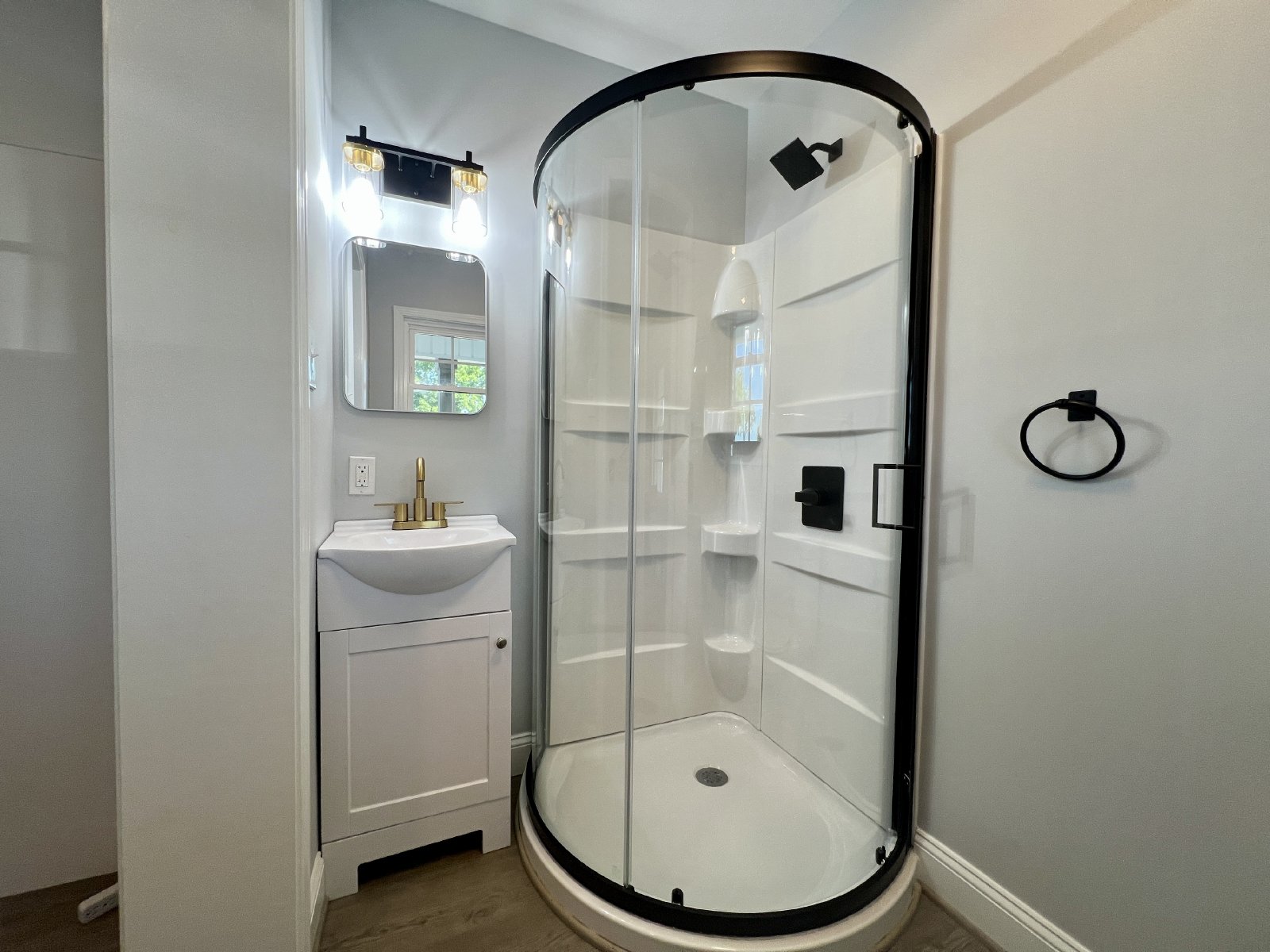 Your Fully Furnished Buffalo Junction Apartment Awaits! property image
