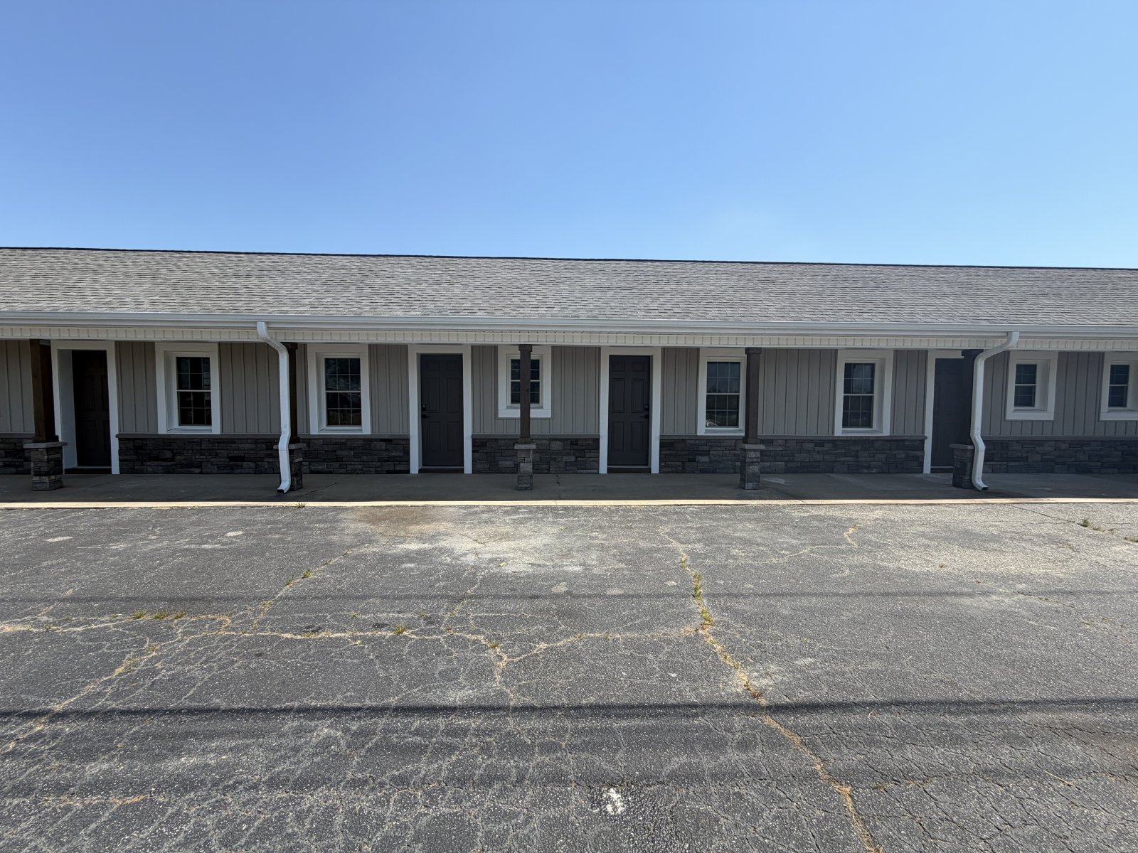 Your Fully Furnished Buffalo Junction Apartment Awaits! property image