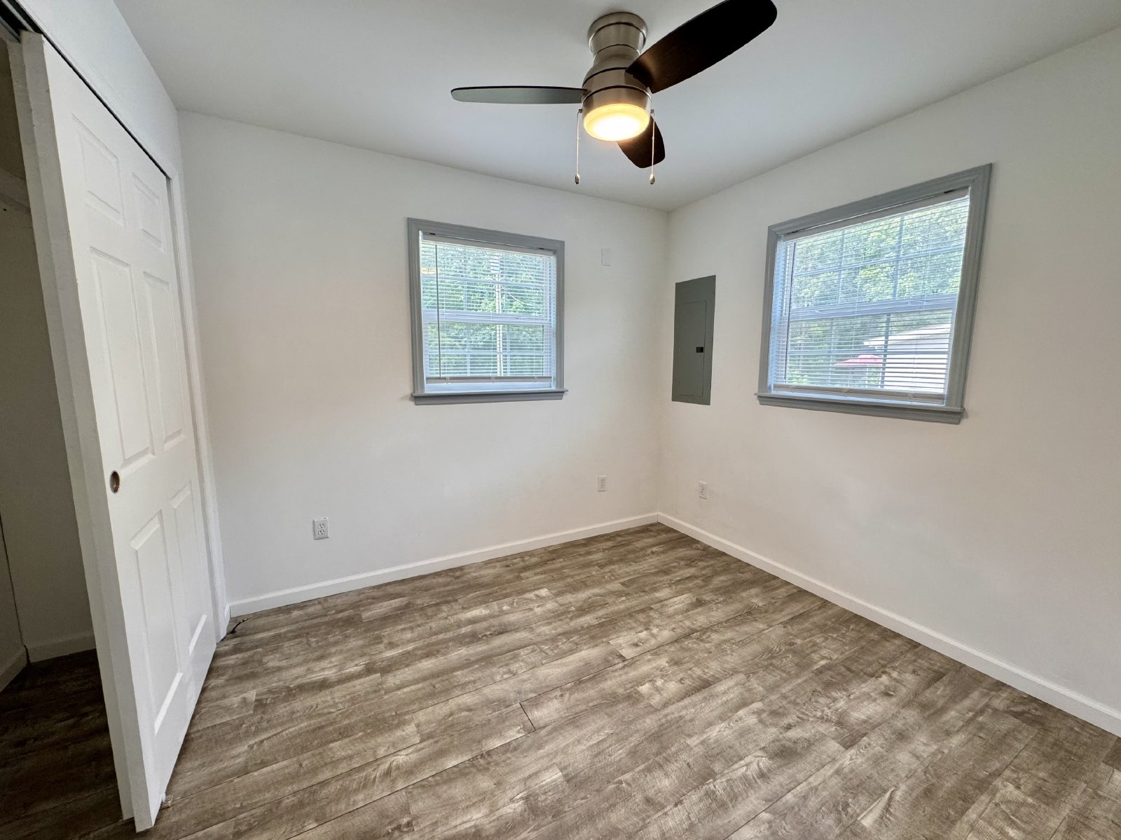 Because location really is everything! WATER & LAWN MAINTENANCE INCLUDED property image