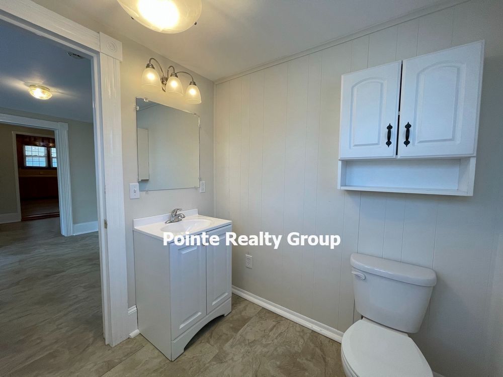 Huge Vintage Home in South Hill property image