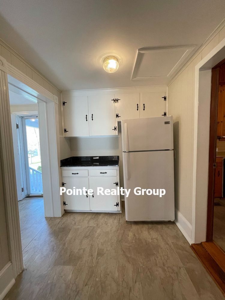 Huge Vintage Home in South Hill property image