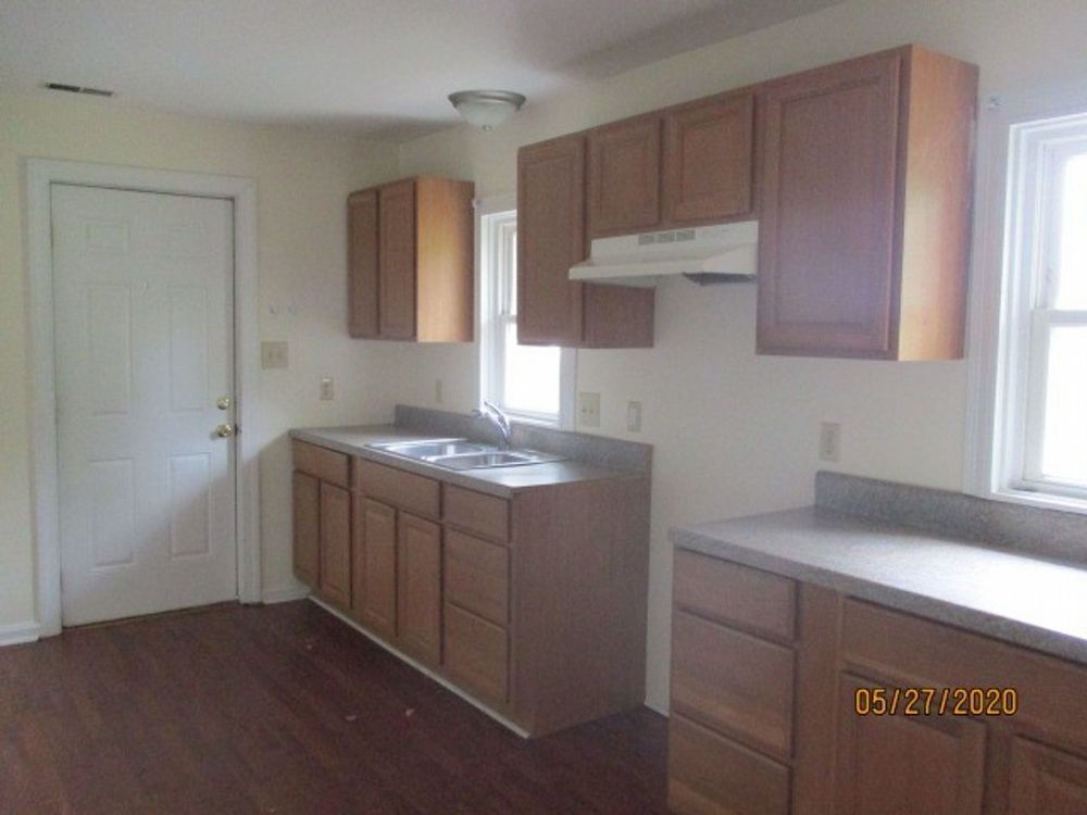 Country home that offers 3 bedrooms/1 bathroom property image