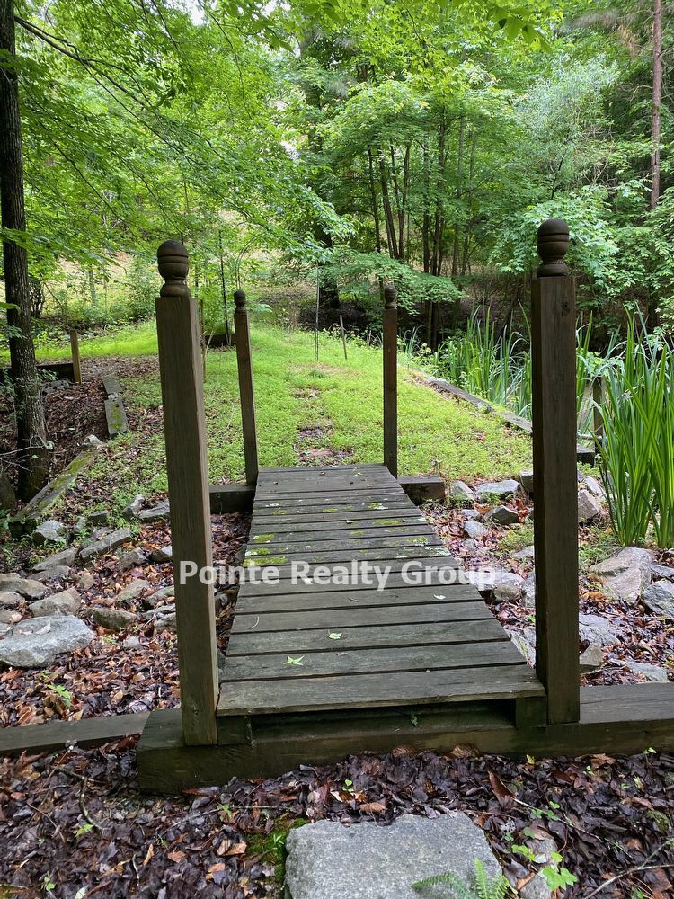 3 Bedroom Home on a Serene Setting property image