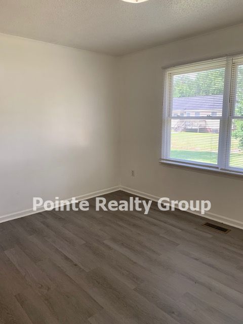 Settle in at 408 Holly Avenue! property image