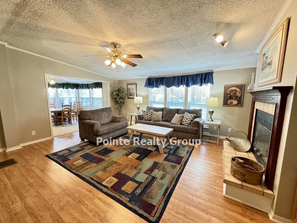 FULLY FURNISHED, ALL INCLUSIVE, LAKE ACCESS BEAUTY FOR RENT property image