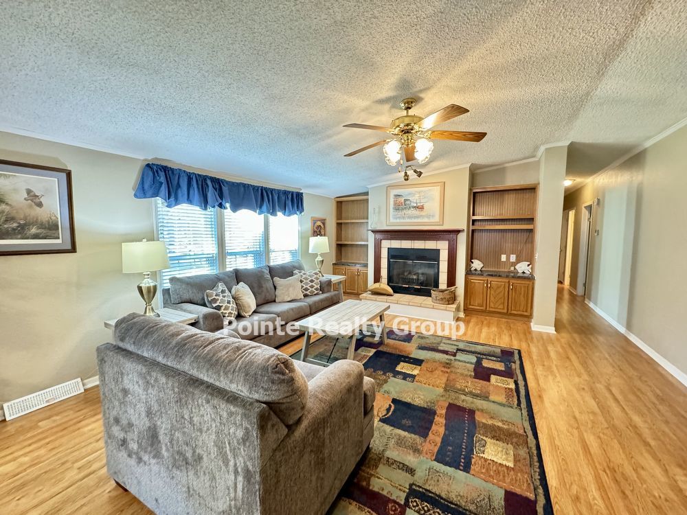 FULLY FURNISHED, ALL INCLUSIVE, LAKE ACCESS BEAUTY FOR RENT property image