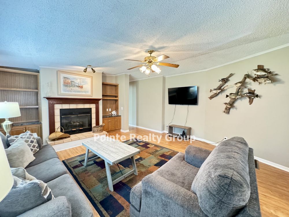 FULLY FURNISHED, ALL INCLUSIVE, LAKE ACCESS BEAUTY FOR RENT property image