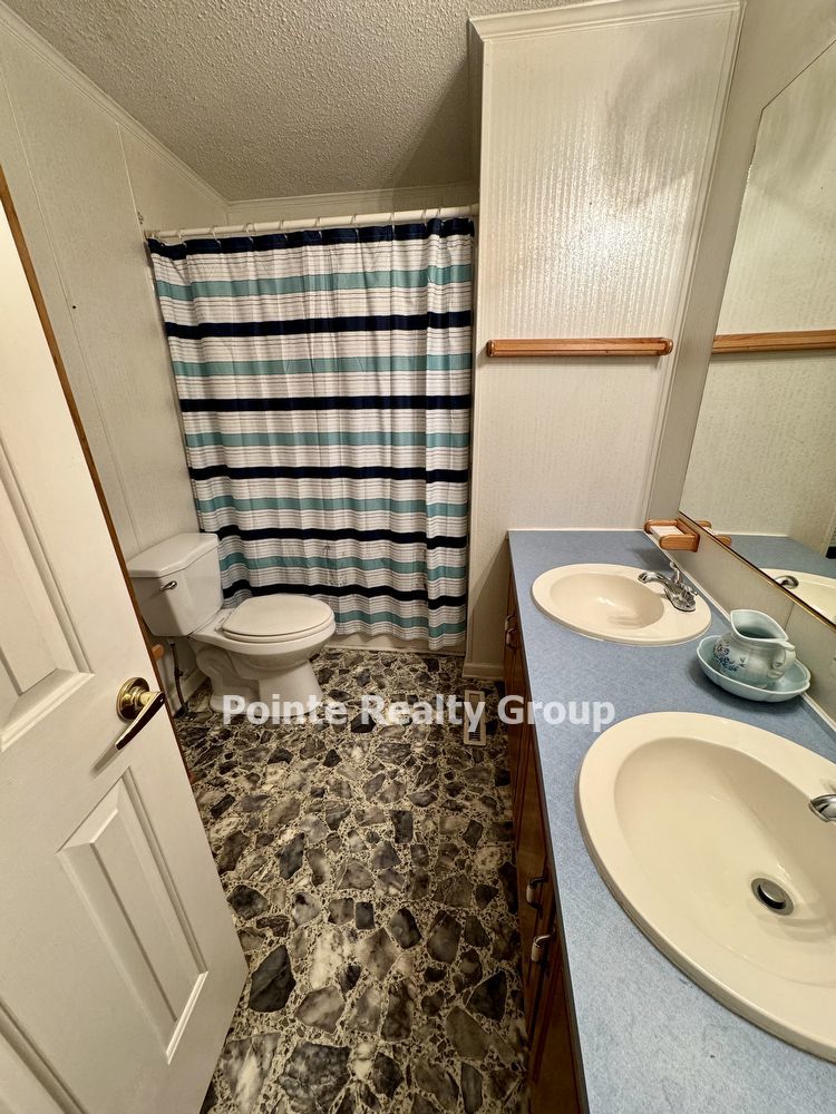 FULLY FURNISHED, ALL INCLUSIVE, LAKE ACCESS BEAUTY FOR RENT property image