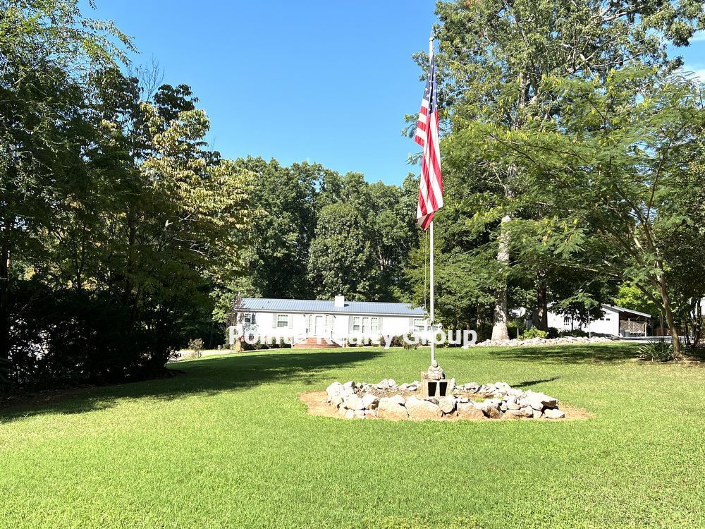 FULLY FURNISHED, ALL INCLUSIVE, LAKE ACCESS BEAUTY FOR RENT property image