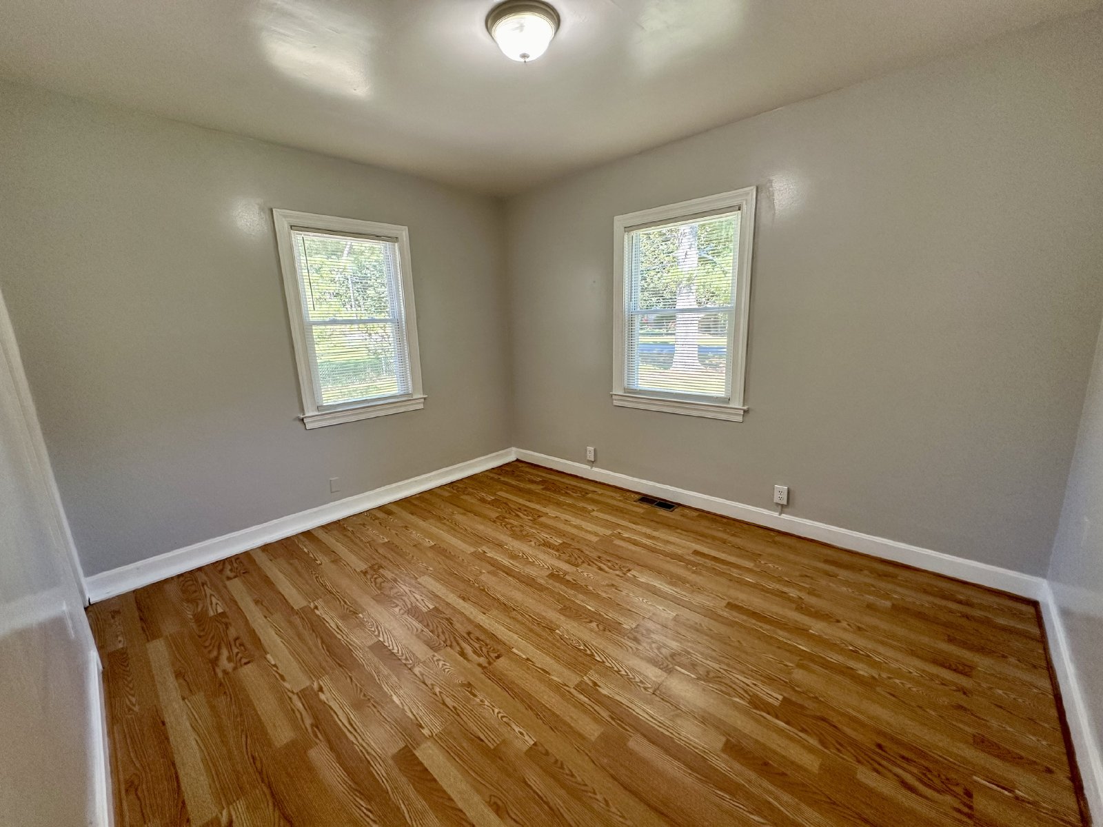 Newly Renovated 2 Bedroom 1 Bathroom Home property image