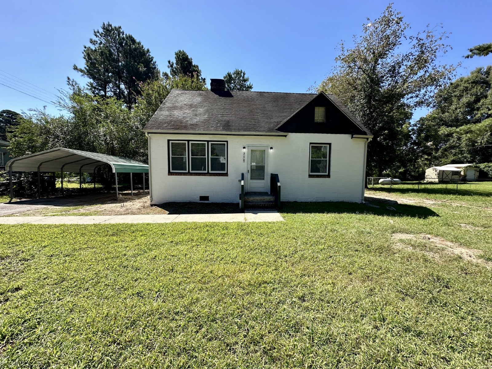 Newly Renovated 2 Bedroom 1 Bathroom Home property image