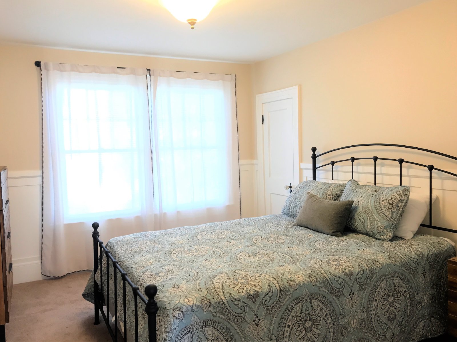 Fully Furnished/All Inclusive Upstairs Apartment for Rent property image