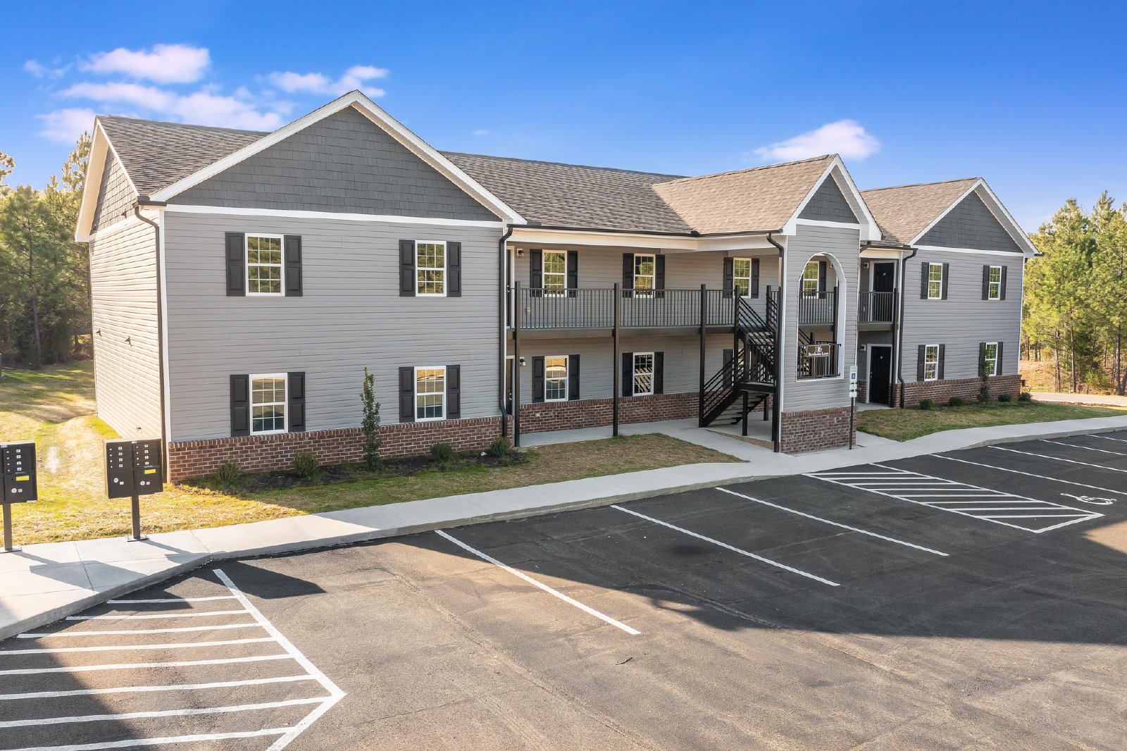 Brookside Lane Apartments! property image